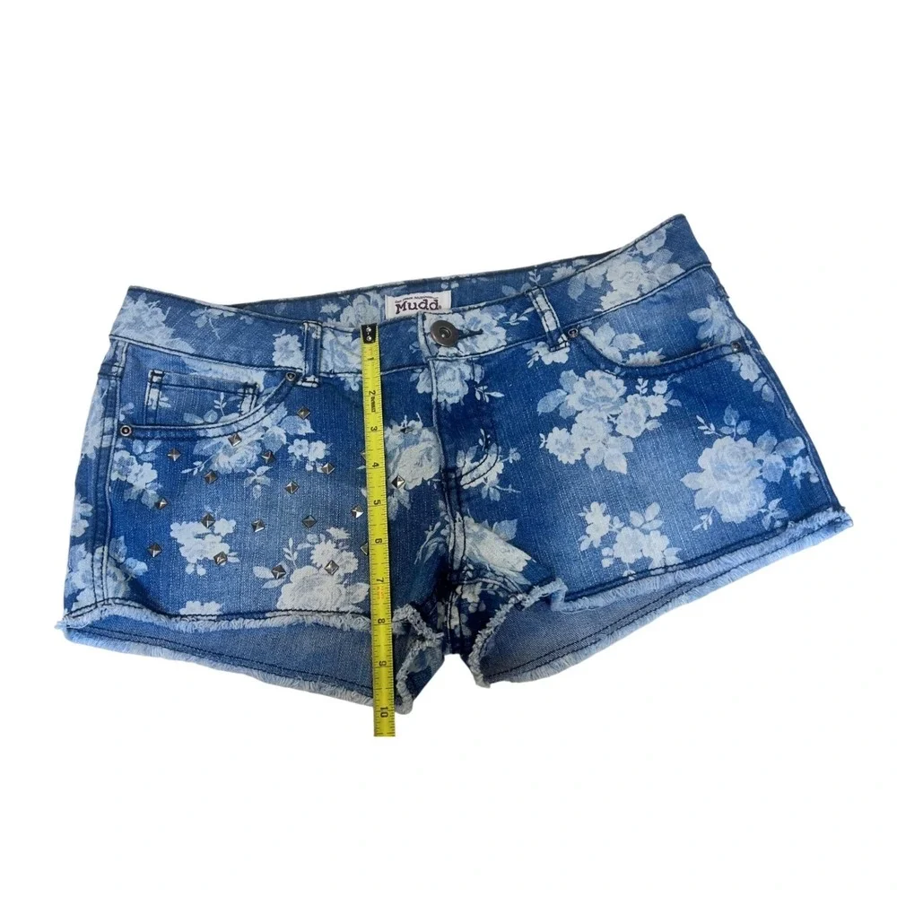 Mudd Blue Floral Studded Denim Shorts Women 7 Low Rise Frayed Hem Y2K Boho